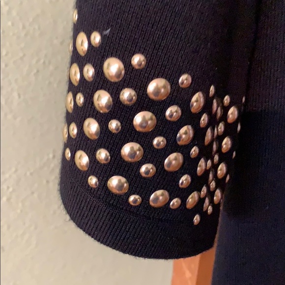 Sweater - Picture 2 of 3